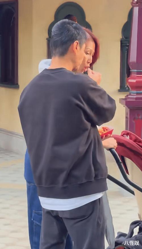 2025新澳门历史开奖查询和女子持械打砸多辆车与女子持械打砸多辆车视频